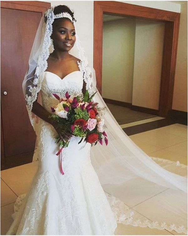 Onazi Ogenyi Sandra Ogunsuyi White Wedding Photos Bouquet LoveweddingsNG