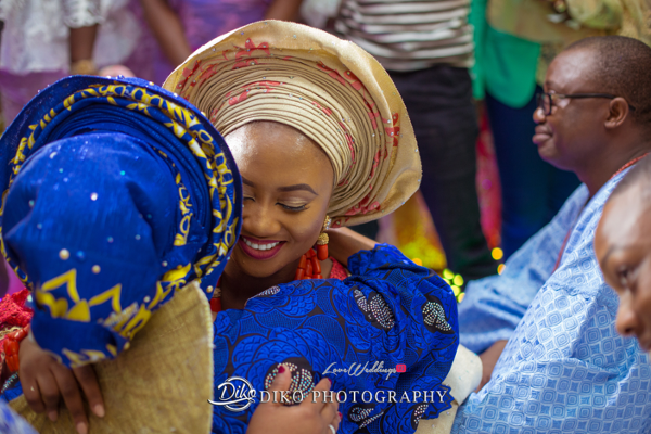 Nigerian Traditional Bride and mum hug Adefunke & Adebola Diko Photography LoveweddingsNG
