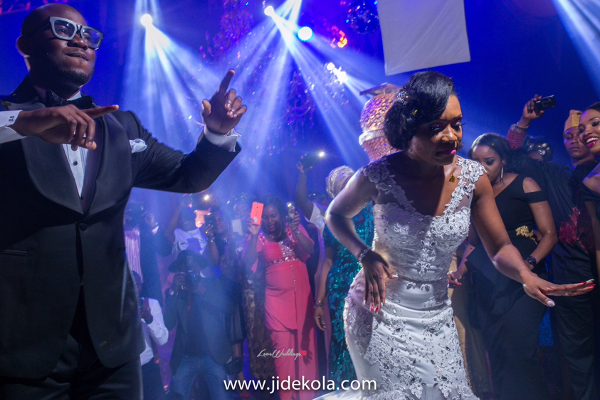 nigerian-bride-and-groom-dancing-chioma-agha-and-wale-ayorinde-jide-kola-loveweddingsng-1