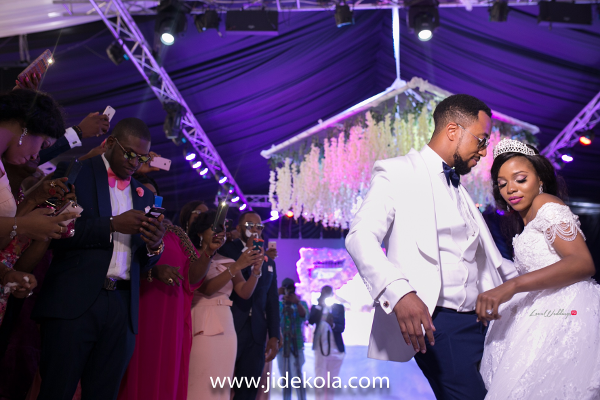 nigerian-bride-and-groom-dance-frank-and-maureen-dubai-destination-wedding-jide-kola-loveweddingsng-1