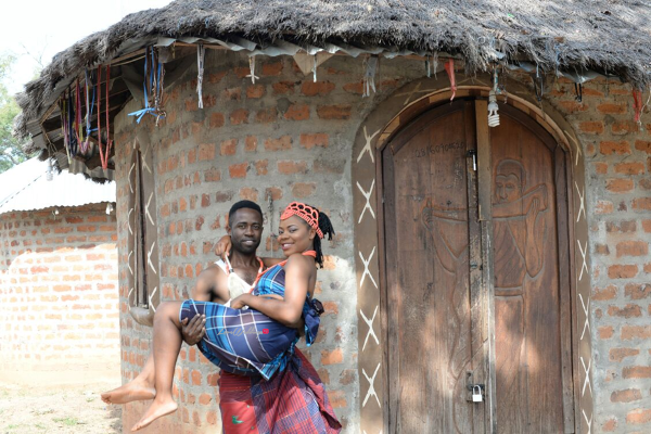 nigerian-traditional-prewedding-shoot-victor-and-chizzy-sculptors-events-loveweddingsng