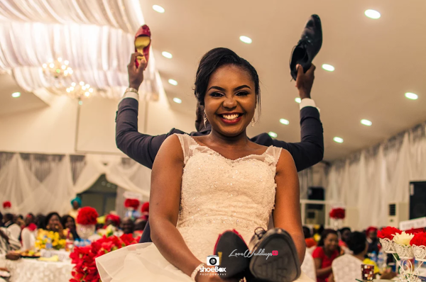 nigerian-couple-the-shoe-game-aloy-and-grace-sculptors-evens-loveweddingsng
