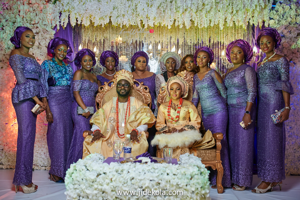 nigerian-couple-with-aso-ebi-ladies-jide-kola-loveweddingsng