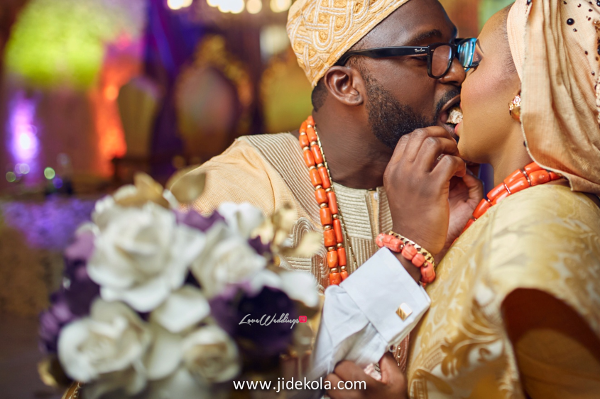 nigerian-traditional-bride-and-groom-cake-lovebtween2017-jide-kola-loveweddingsng-1