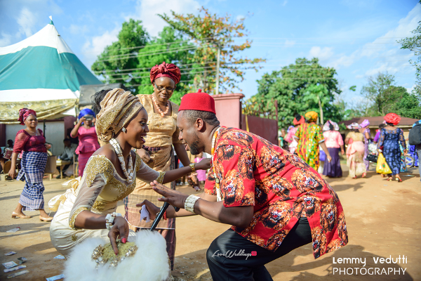 Nigerian Traditional Bride and Groom dancing Dr. Chioma & Dr. Onyedika Lemmy Vedutti Photography LoveWeddingsNG 1