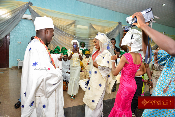 LoveweddingsNG Traditional Wedding Folusho and Temitope Godwin Oisi Photography13