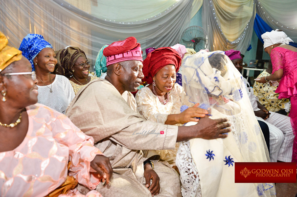 LoveweddingsNG Traditional Wedding Folusho and Temitope Godwin Oisi Photography15