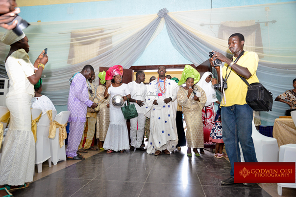 LoveweddingsNG Traditional Wedding Folusho and Temitope Godwin Oisi Photography9