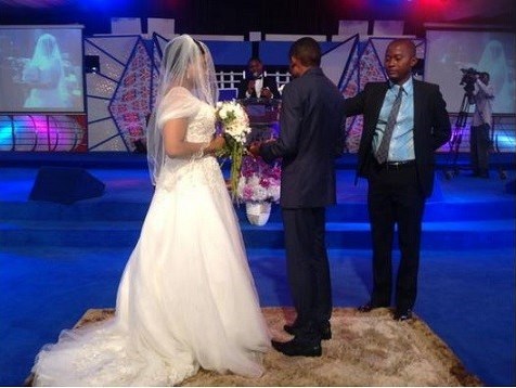 Stephen Keshis daughter - Ifeyinwa weds Emeke Enyihor LoveweddingsNG2