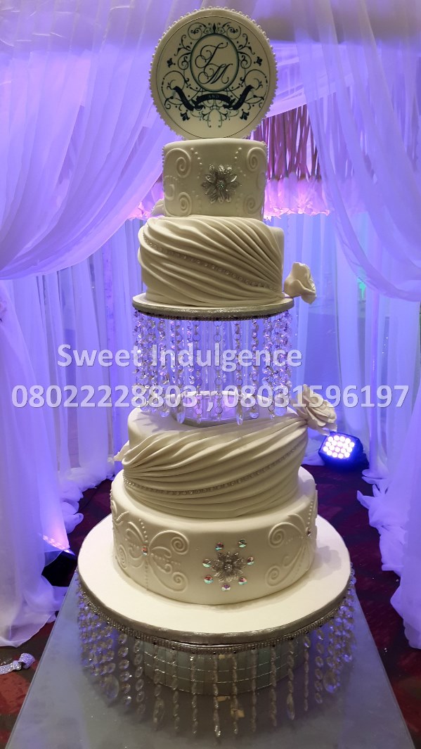 Sweet Indulgence - Choosing The Right Wedding Cake LoveweddingsNG