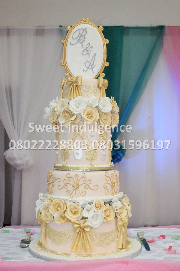 Sweet Indulgence - Choosing The Right Wedding Cake LoveweddingsNG1
