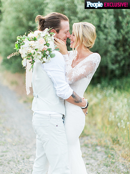 Florida  Georgia Line Singer - Tyler Hubbard weds Hayley Stommel LoveweddingsNG