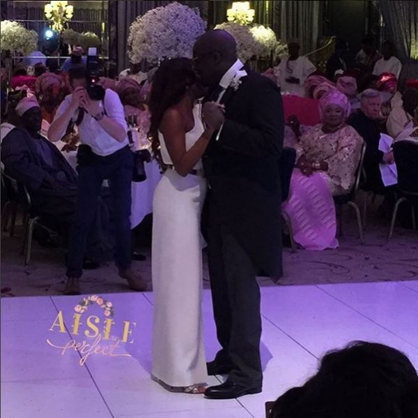 Marcy Dolapo Oni & Gbite Sijuwade's White Wedding LoveweddingsNG - first dance