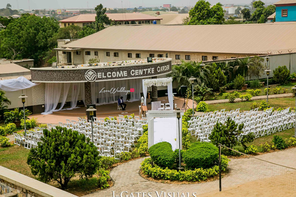 Nigerian Traditional Couple #MrandMrsChurch LoveweddingsNG 4