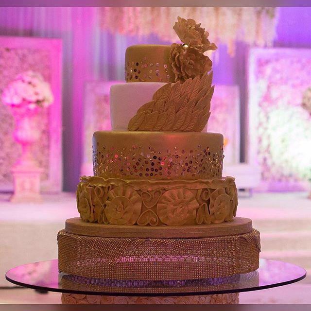 Nigerian Wedding Cake Heladodelicia Kemi and Sydney LoveweddingsNG