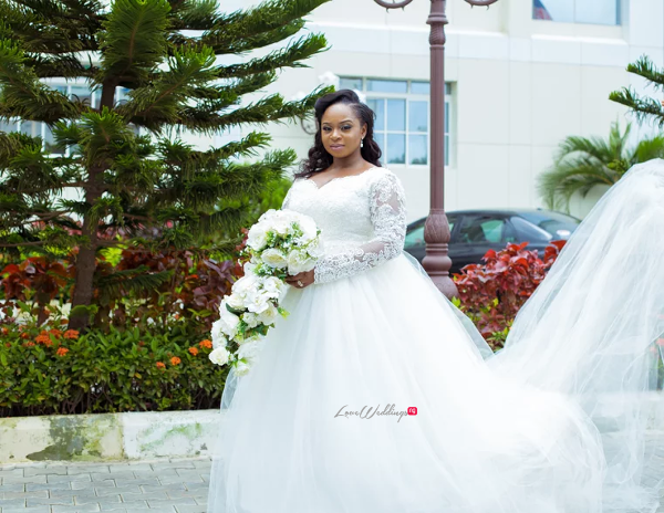 Nigerian Bridal Gown and Bouquet Judith & Kingsley Diko Photography LoveweddingsNG