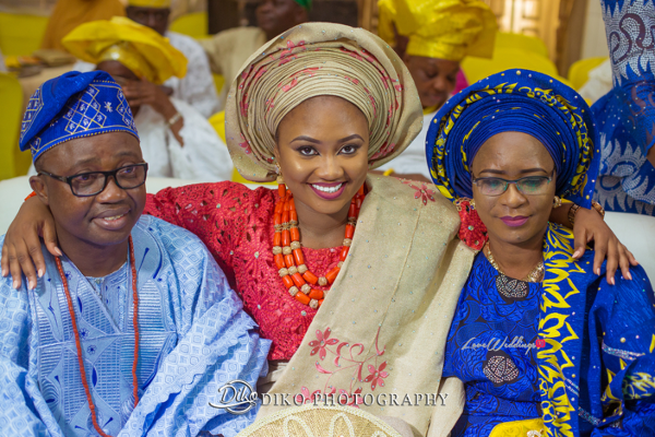 Nigerian Traditional Bride and parents smile Adefunke & Adebola Diko Photography LoveweddingsNG