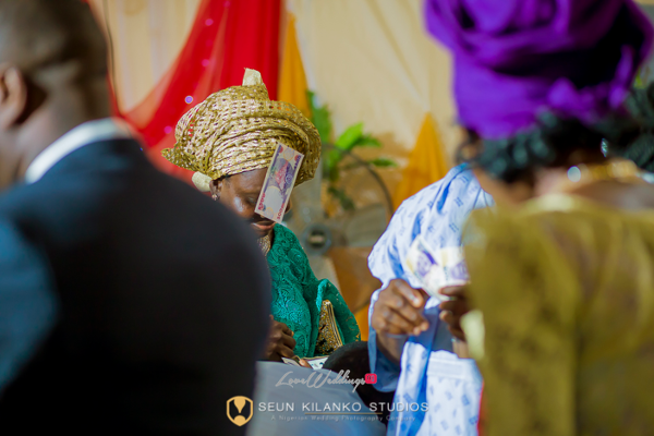 Nigerian Wedding Spraying Money Seun and Tosin Seun Kilanko Studios LoveweddingsNG