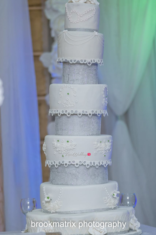 Nigerian White Wedding Cake Mofe Sophie Events by Eki LoveweddingsNG