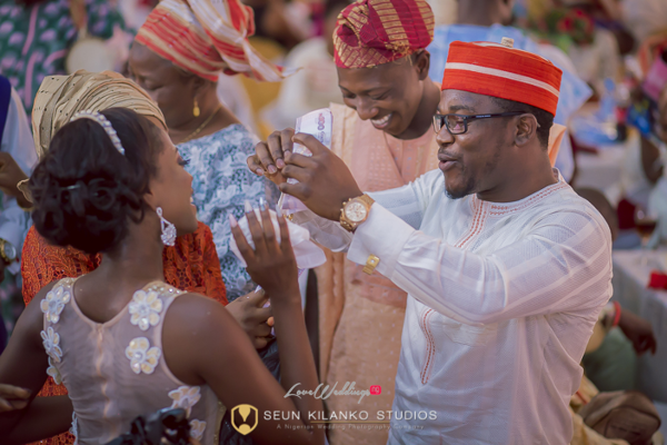 Nigerian White Wedding Bride and Groom Spray Lamide and Biodun Seun Kilanko Studios LoveweddingsNG