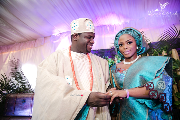 Nigerian Traditional Bride and Groom ring Wani Olatunde Photography LoveWeddingsNG