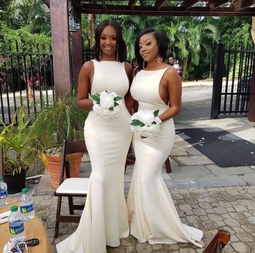 20 bridesmaids in white dresses | African Wedding Trend