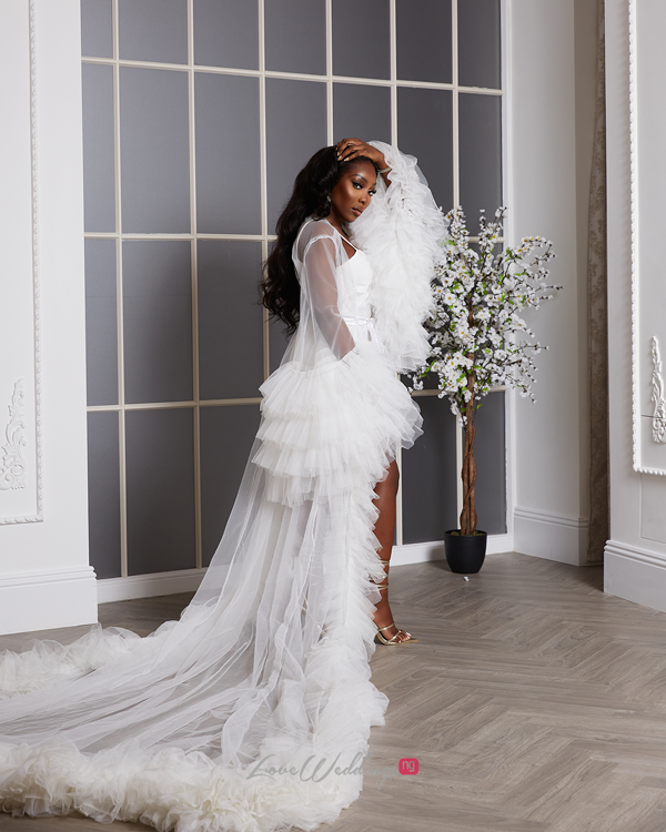 Long bridal 2025 robe with train